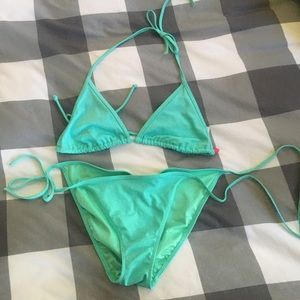 Victoria’s Secret classic bikini set